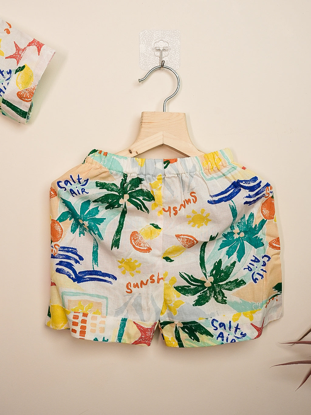 Hugsnbuds Linen Top & Shorts Set – Coconut Tree Print