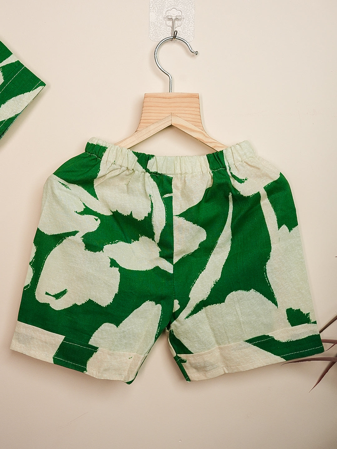 Green Leaf Print Rayon-Cotton Nightwear Set